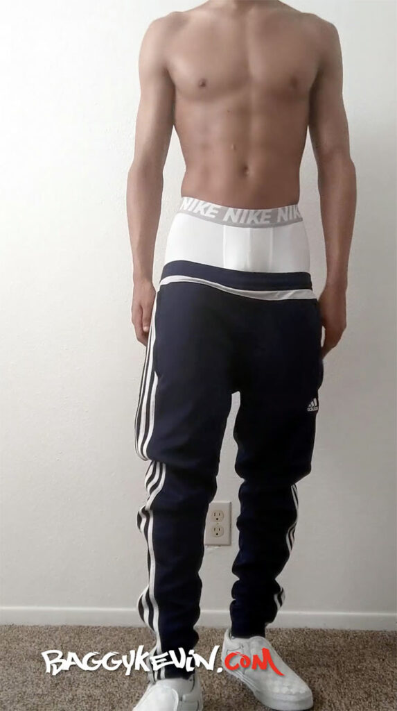 Low_sagger in trackpants